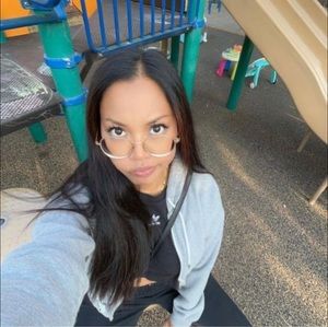 Meet your Posher, Teeda